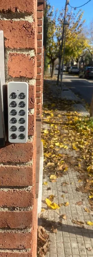 Homestay Apartamento Independiente En Sant Cugat Del Valles Con Piscina Apartment