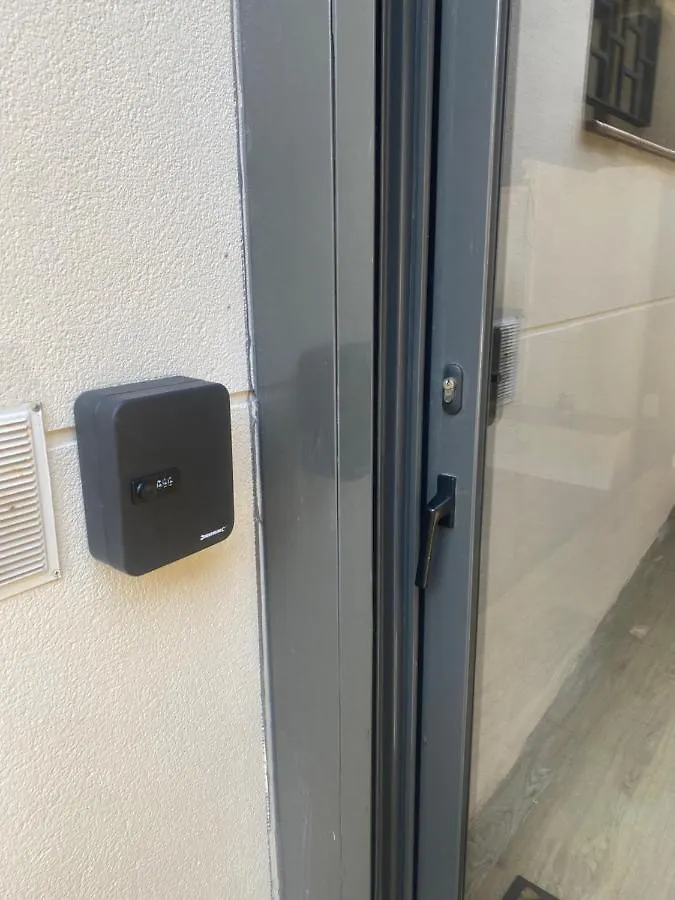 Homestay Apartamento Independiente En Sant Cugat Del Valles Con Piscina Apartment Spain
