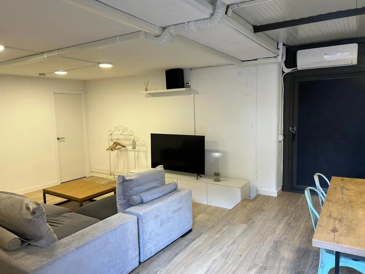 Apartamento Independiente En Sant Cugat Del Valles Con Piscina Apartment Homestay