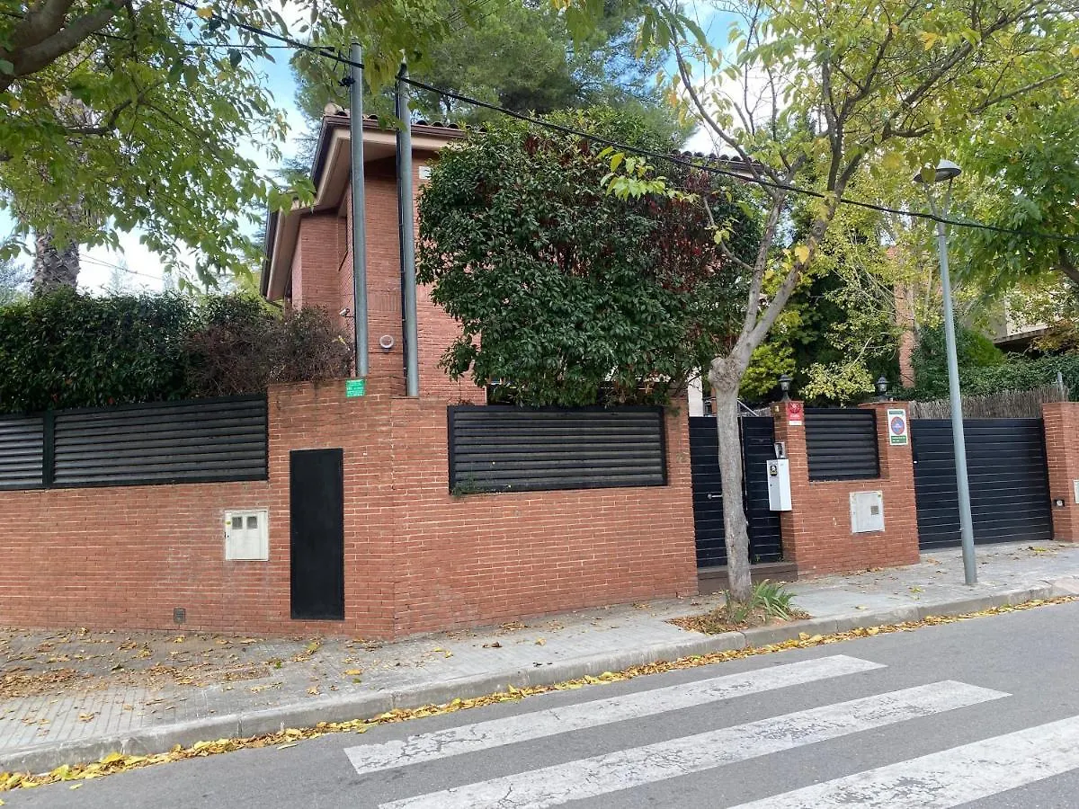 Homestay Apartamento Independiente En Sant Cugat Del Valles Con Piscina Apartment Spain